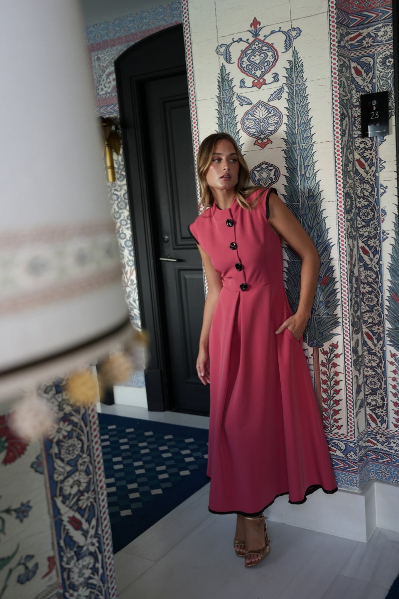 Vestido Invitada Boda | Miniflecos | Maxibotones | Rosa Negro | Voltaire