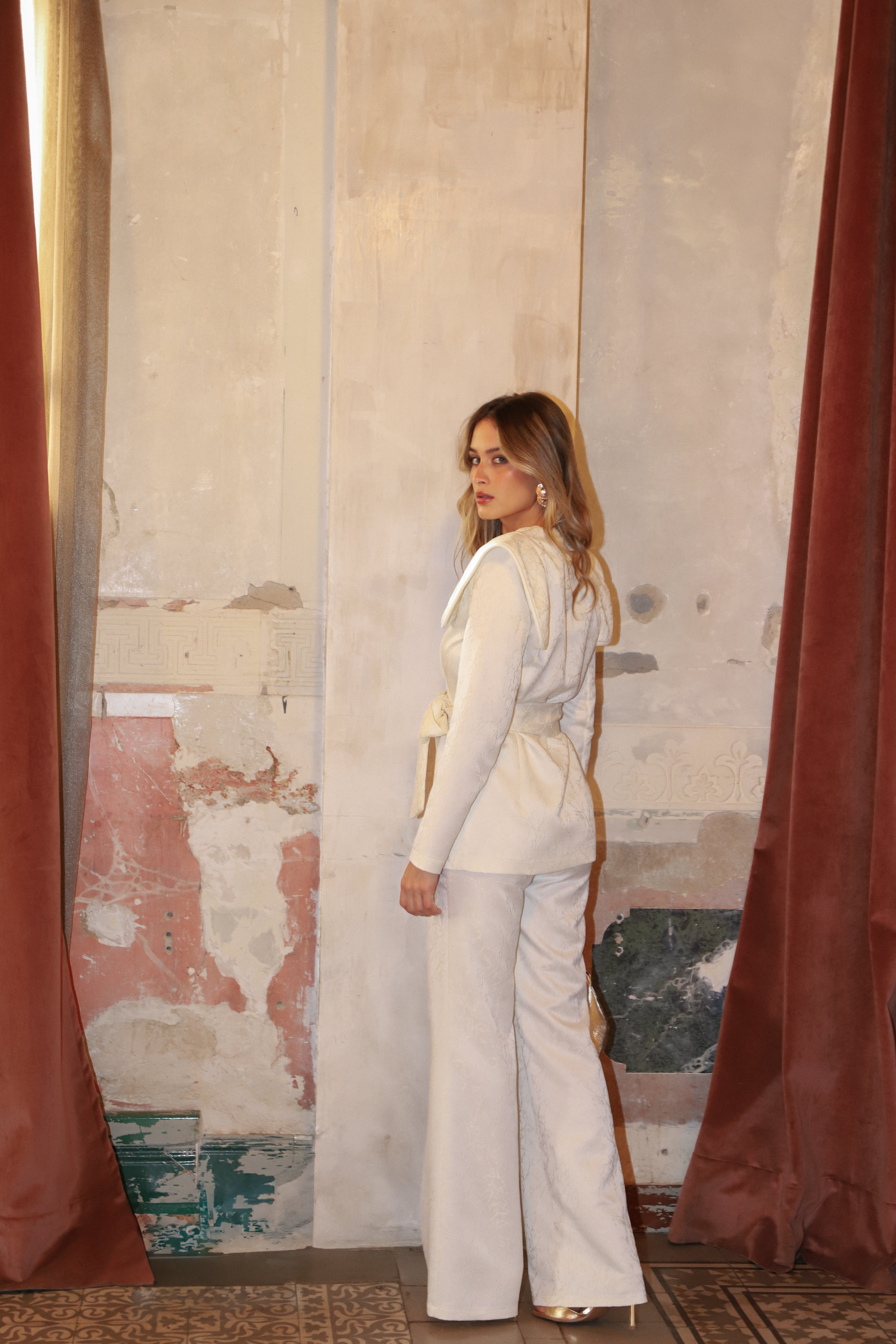 Traje Invitada | Chaqueta y Pantalón | Solapa | Blanco | Dalia