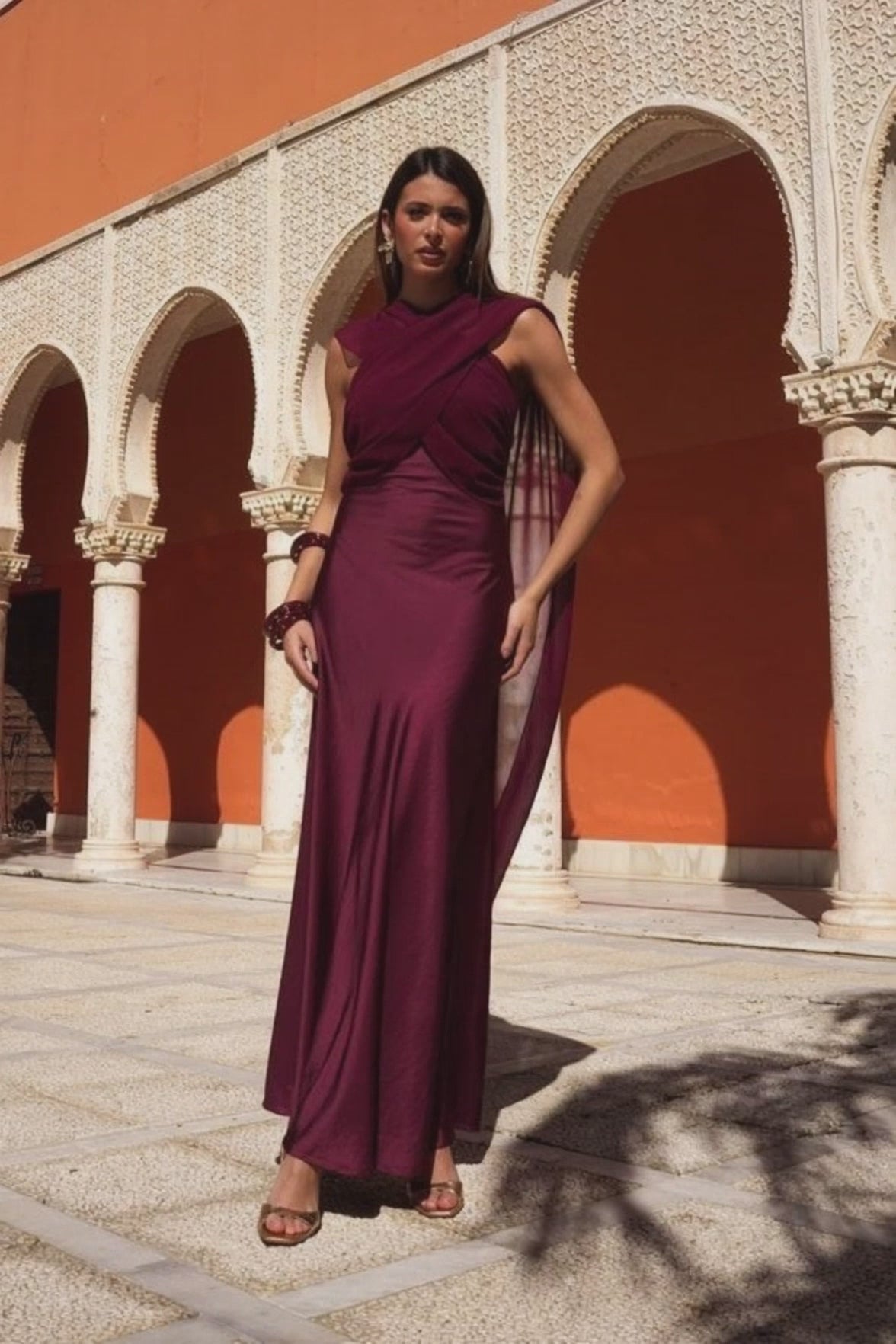 Vestido Versailles  Invitada  Graduación  Burdeos.mp4